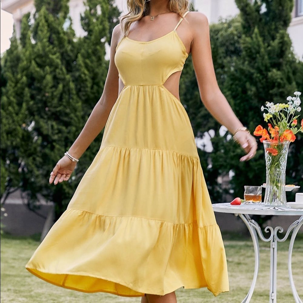 New Simplee Tie Back Cutout Spaghetti Strap Tiered Dress Spring Summer NWT